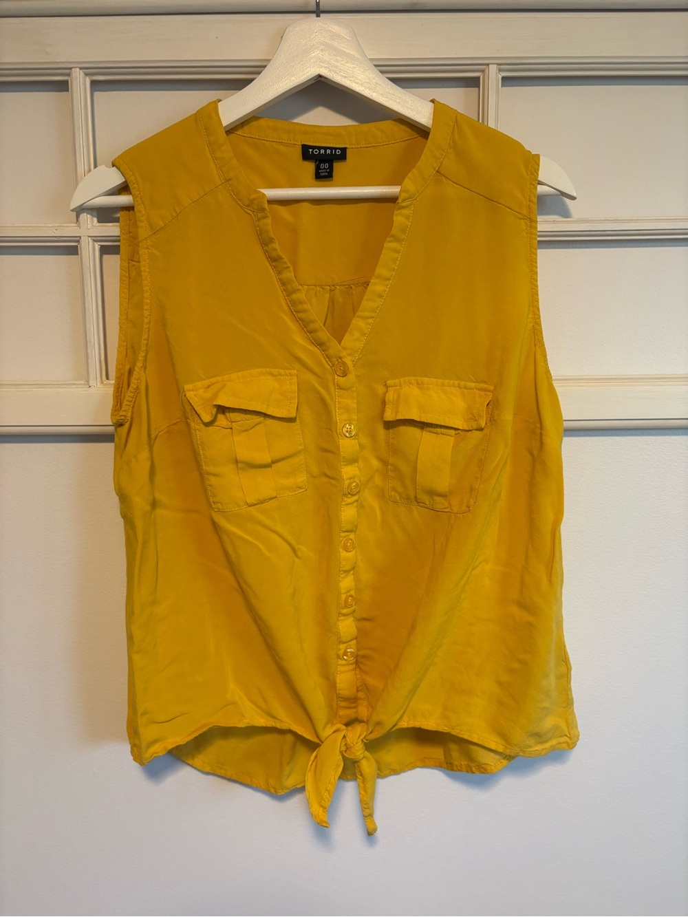 Torrid Yellow Tie-Front Sleeveless Button Tank